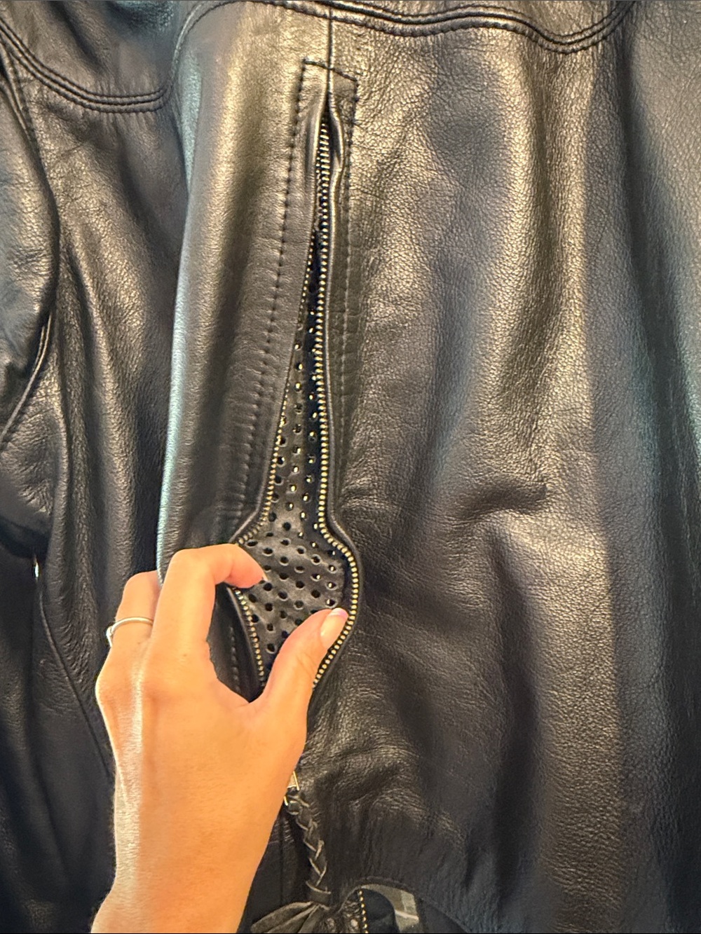 Harley Davidson Women’s Leather Jacket size L - Picture 10 of 11